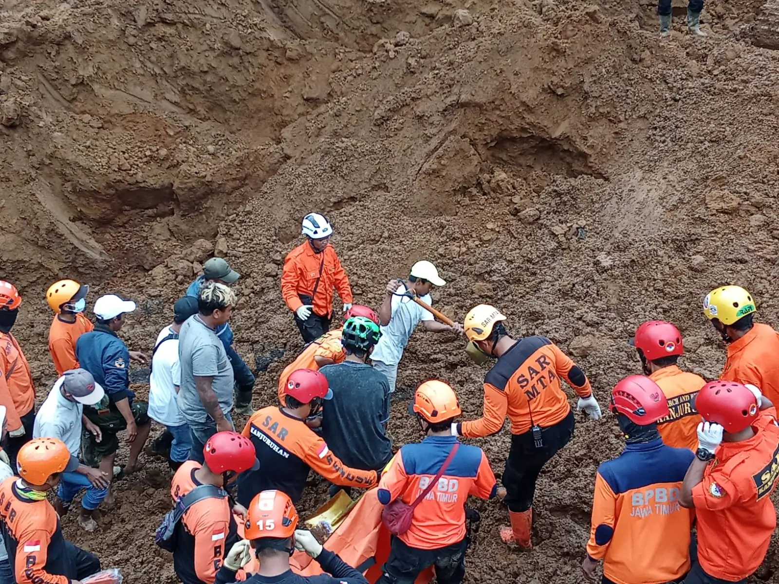 [UPDATE] Longsor Lumajang : Tim Gabungan Kembali Temukan Satu Korban Meninggal Dunia